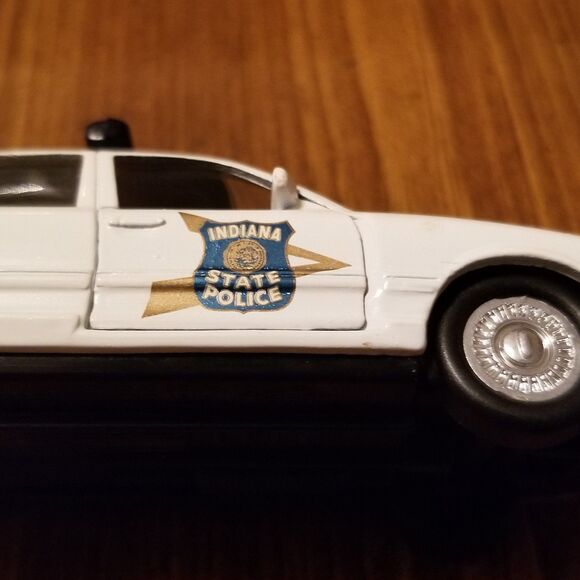 Indiana State Police Road Champs die cast police car 1:43 scale - Picture 7 of 7